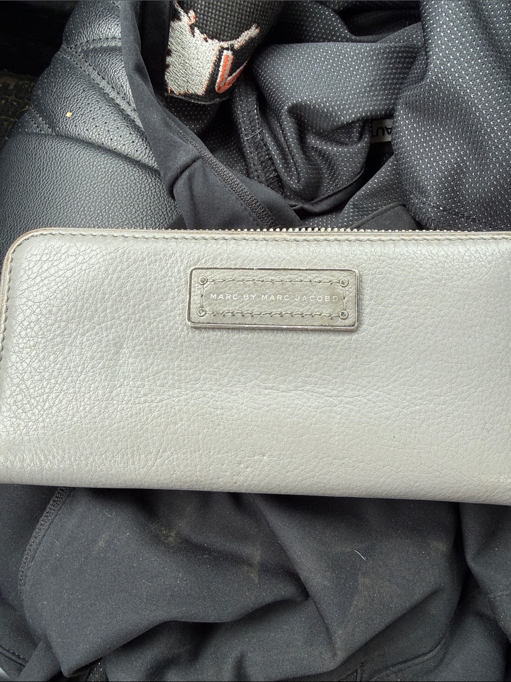Marc by Marc Jacobs Light Gray Leather Zip-Around Wallet